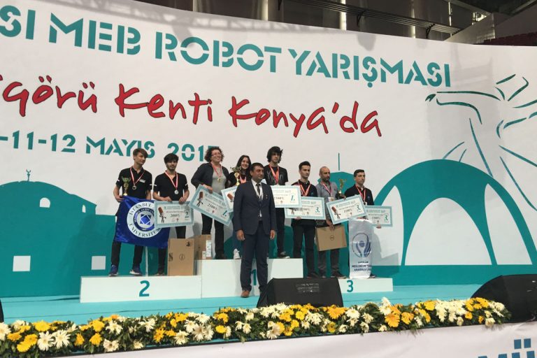 Robot Kulübümüz 11. Uluslararası MEB Robot Yarışması’nda Şampiyon