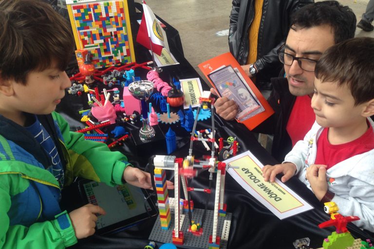 Terakkili Öğrenciler Maker Faire İstanbul’da Projelerini Sergiledi