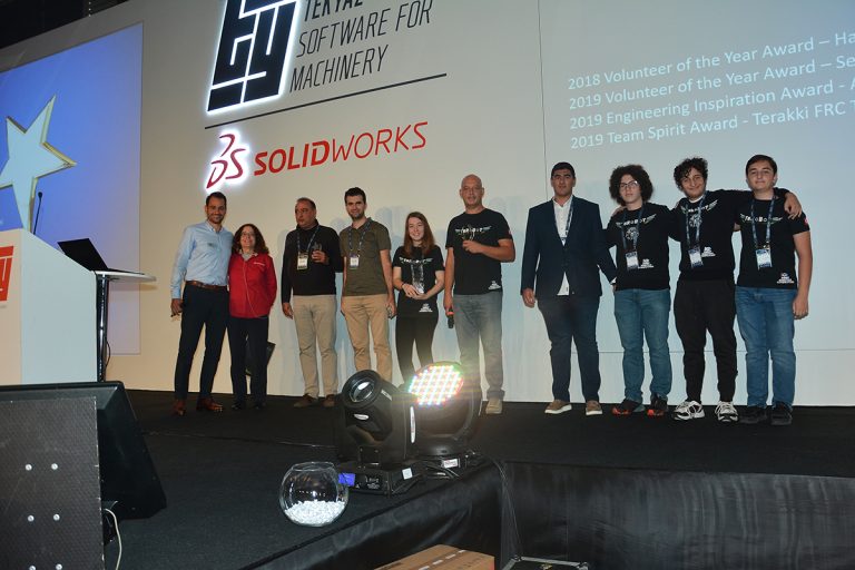 Terakkililere Solidworks Tekyaz Tasarım Zirvesi’nde Takım Ruhu Ödülü